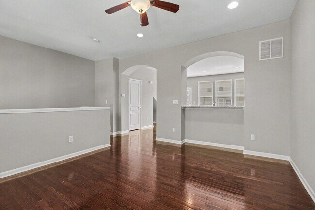 Building Photo - 27971 Middleton Dr
