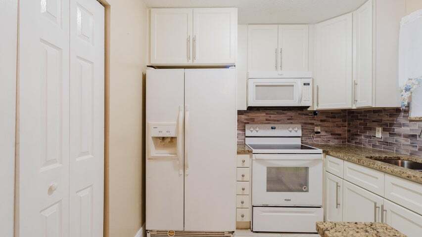 Building Photo - 3760 N Jog Rd