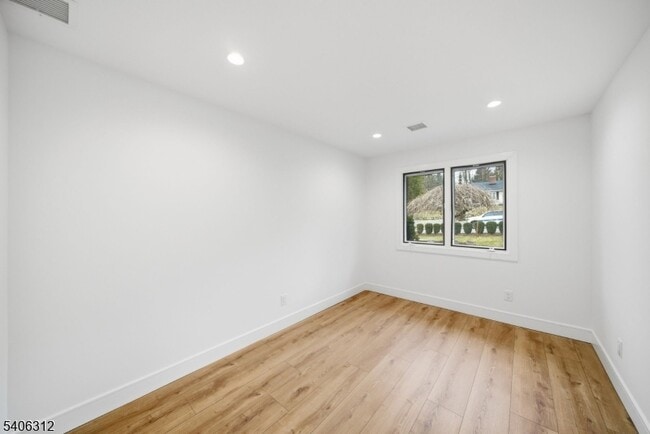 Building Photo - 12 McCaffrey Ln