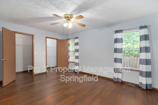 Building Photo - 3119 W Water St