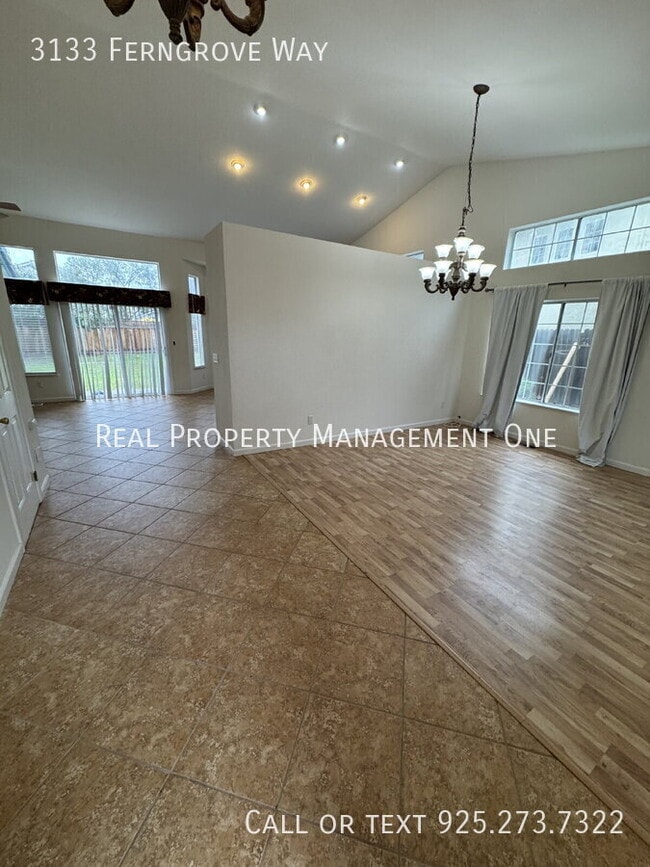 Building Photo - 3133 Ferngrove Way