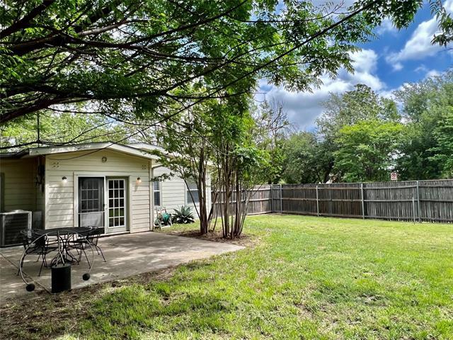 Building Photo - 1100 Woodcrest Ln