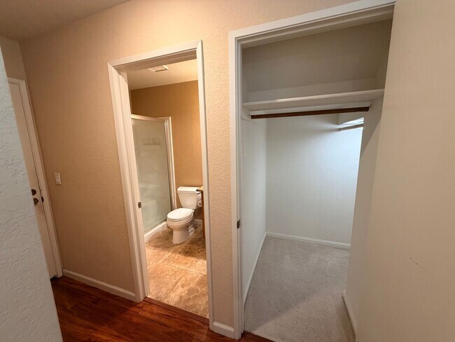 Building Photo - Beautiful Spacious Two Story Home in Pleasanton!
