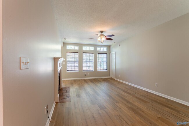 Building Photo - 113 Grey Fawn Trail
