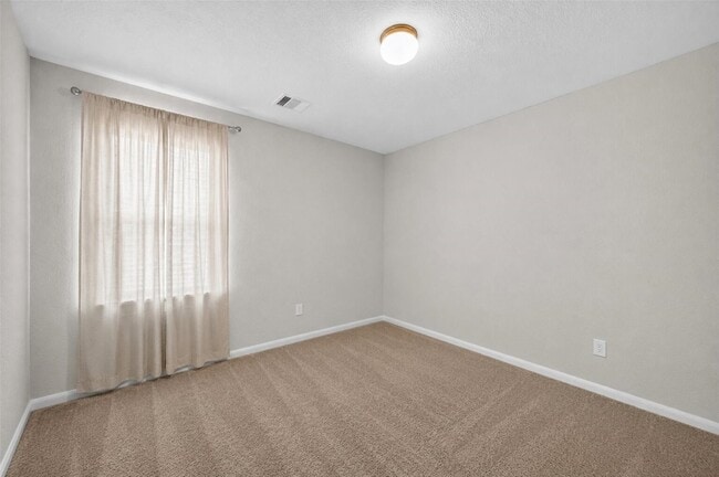 Building Photo - 16361 Olive Sparrow Dr