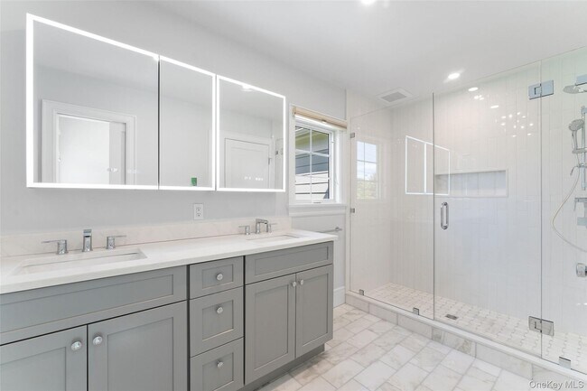 Building Photo - 211 Griffen Ave