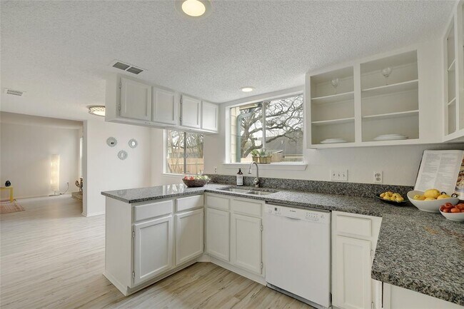 Building Photo - 4505 Clarno Dr