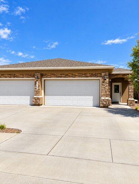 Building Photo - 14305 Pancho Gonzalez Ct