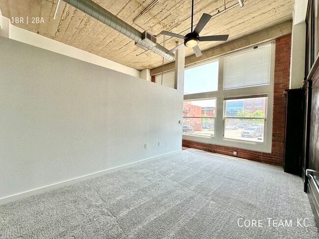 Building Photo - 934 Broadway Blvd