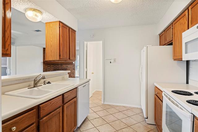 Building Photo - 7591 Tournament Rd