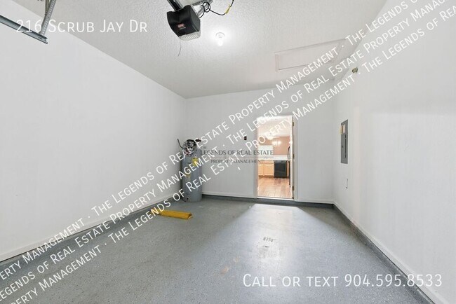 Building Photo - 216 Scrub Jay Dr