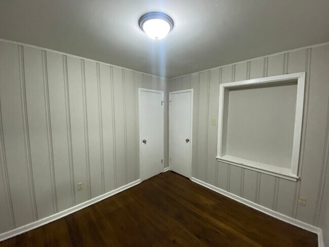 Building Photo - 5309 Lochinvar Rd
