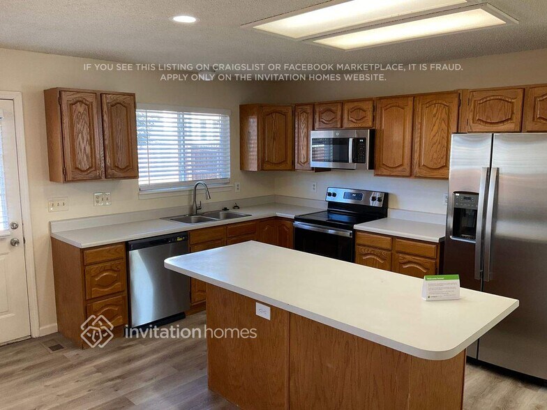 Building Photo - 3420 Birnamwood Dr
