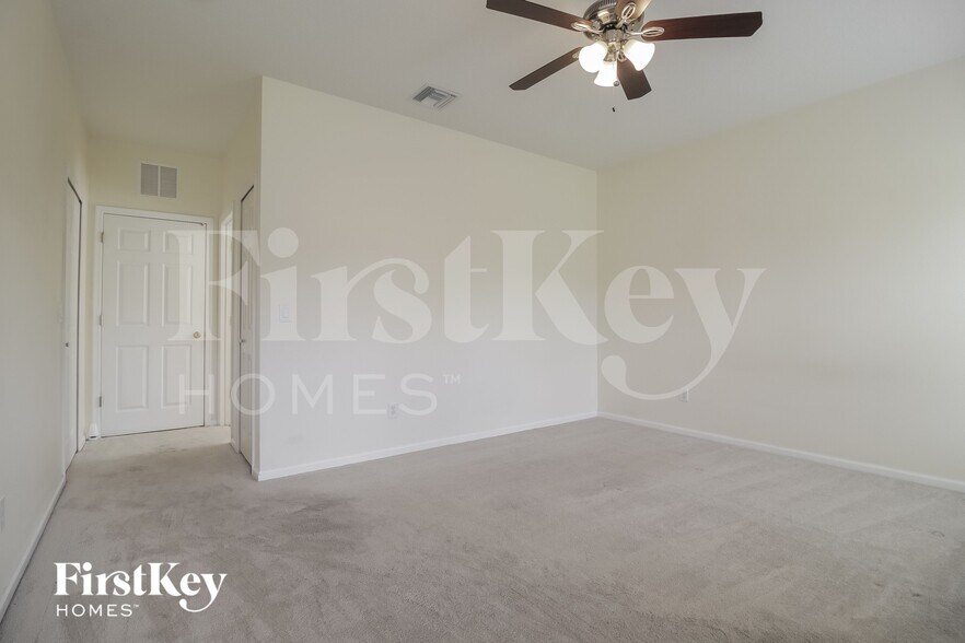 Building Photo - 12353 Accipiter Dr