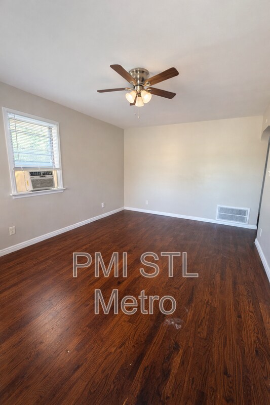 Building Photo - 156 Fermo Ave