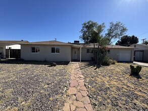 Building Photo - Maryvale 4 bedroom with RV gate and garage