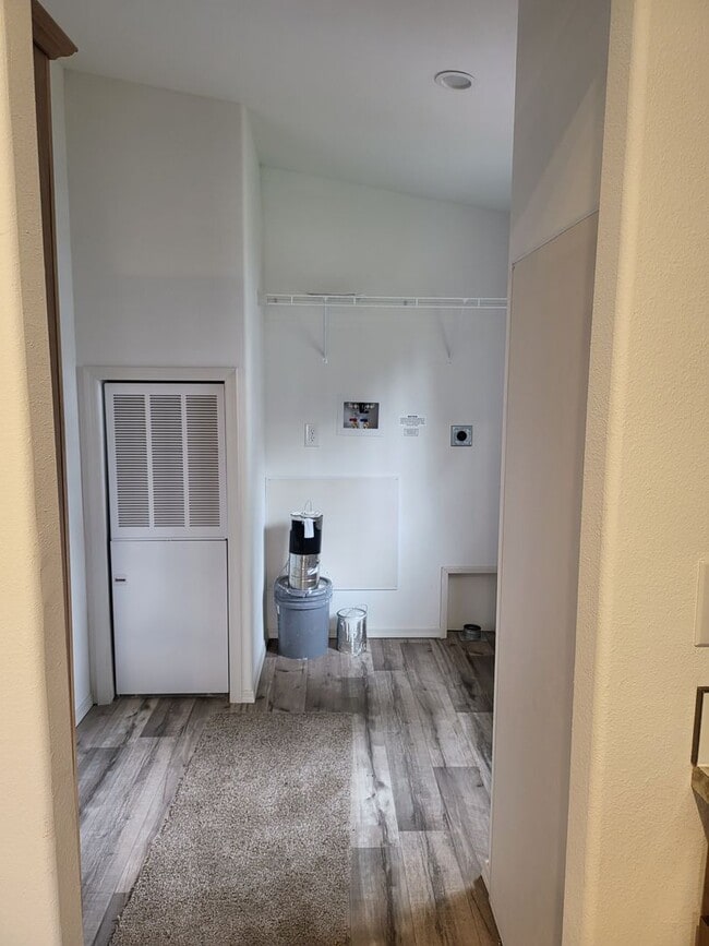 Building Photo - Beautiful 3 Bed 2 Bath House!