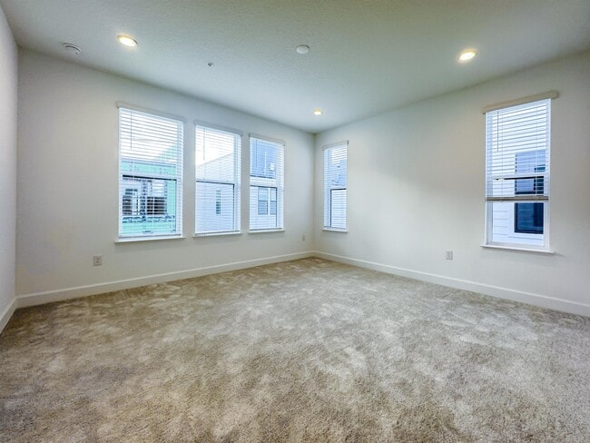 Building Photo - 2046 Packing District Wy