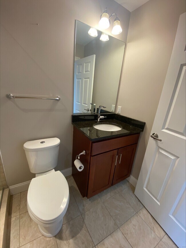 Building Photo - 40 Copper Square Dr