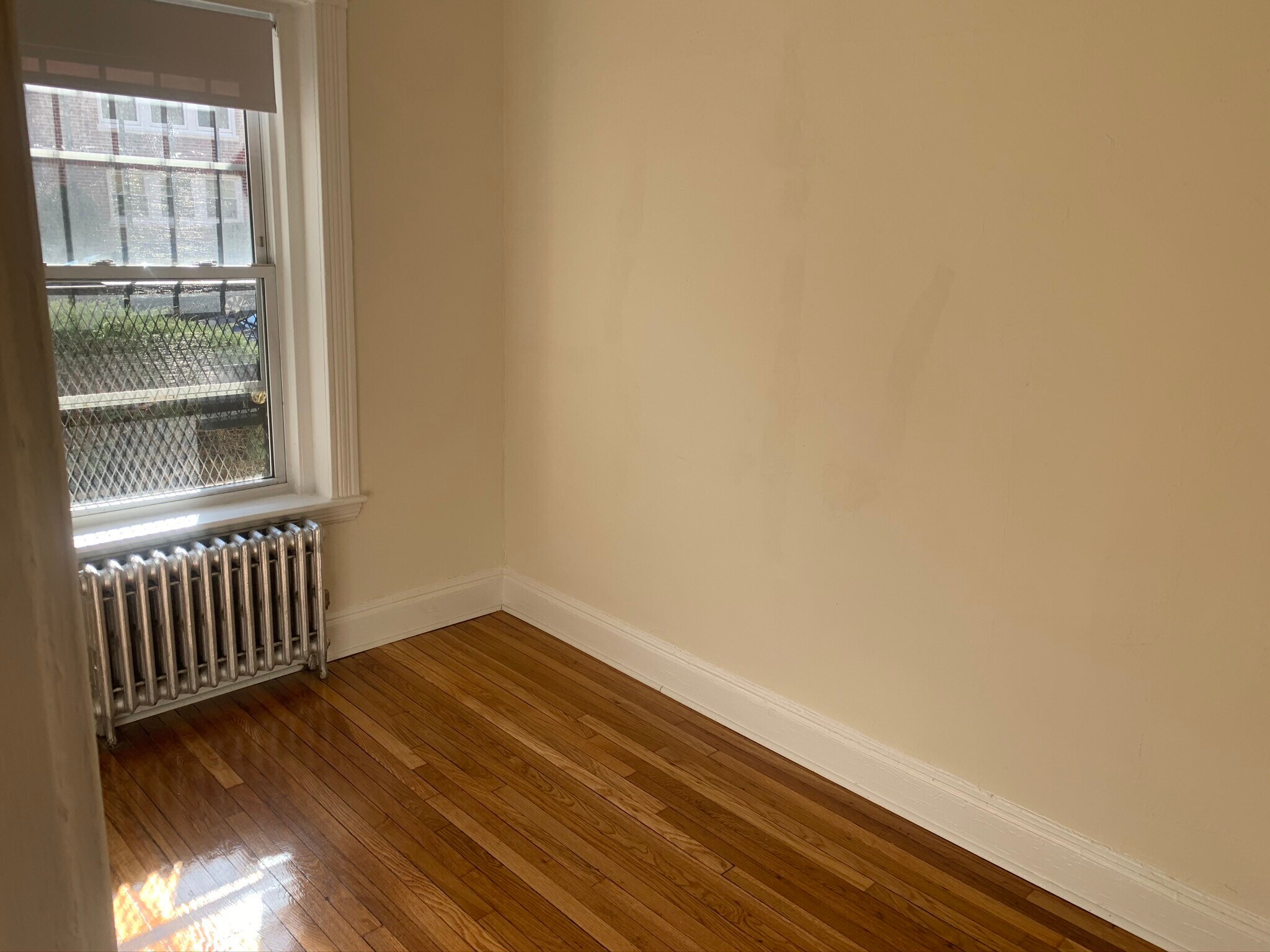 Building Photo - 1626 Comm.Ave Unit 12