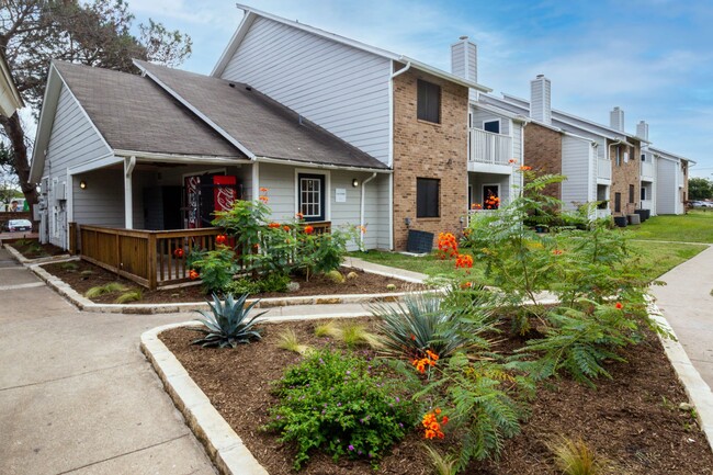 Building Photo - Northchase Apartments