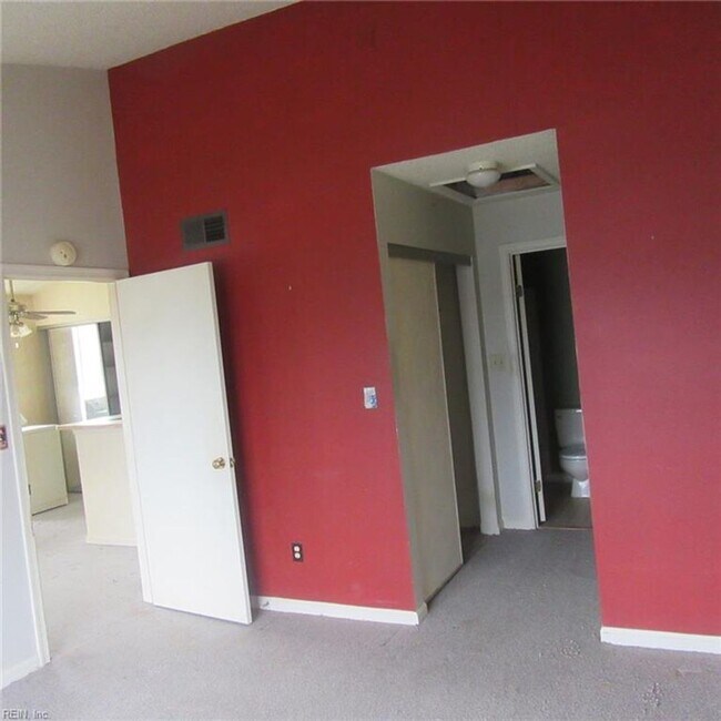 Building Photo - Oyster Point