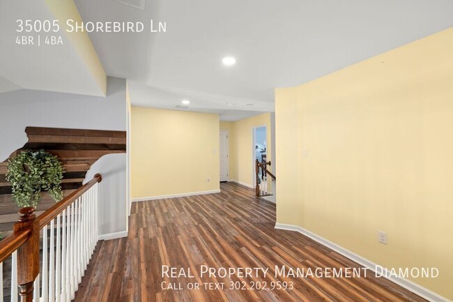 Building Photo - Spacious 4-Bedroom Townhouse for Rent in P...