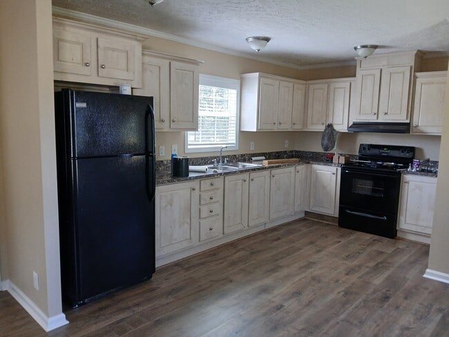 Building Photo - 30 Rising Sun Ln