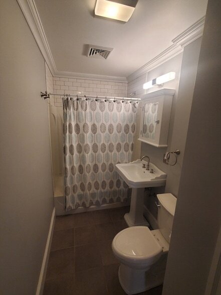 Building Photo - 1 Grayson St