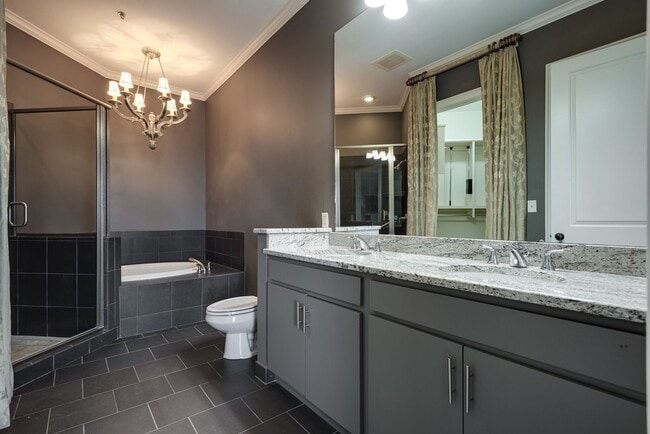 Building Photo - 4120 Ridgefield Dr