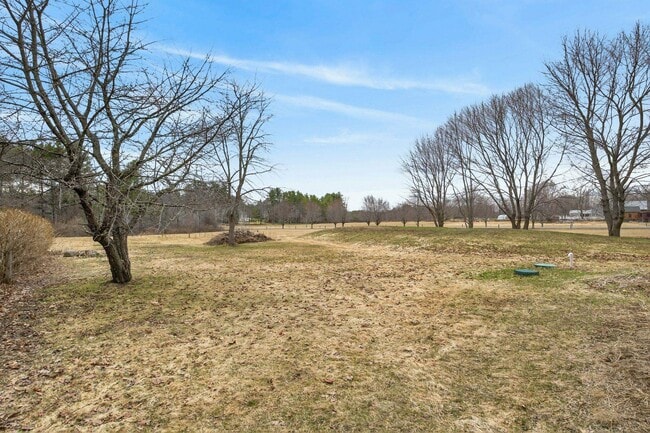 Building Photo - 178 Exeter Rd