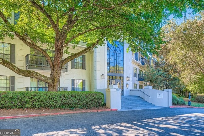 Building Photo - 3302 Pine Heights Dr NE