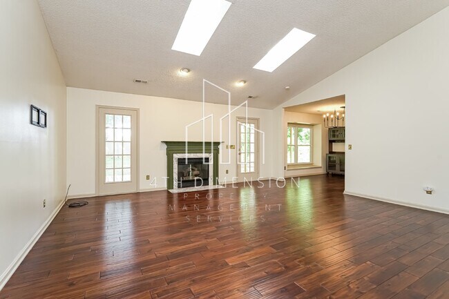 Building Photo - Charming 3-Bedroom Home with 2 Full Baths ...