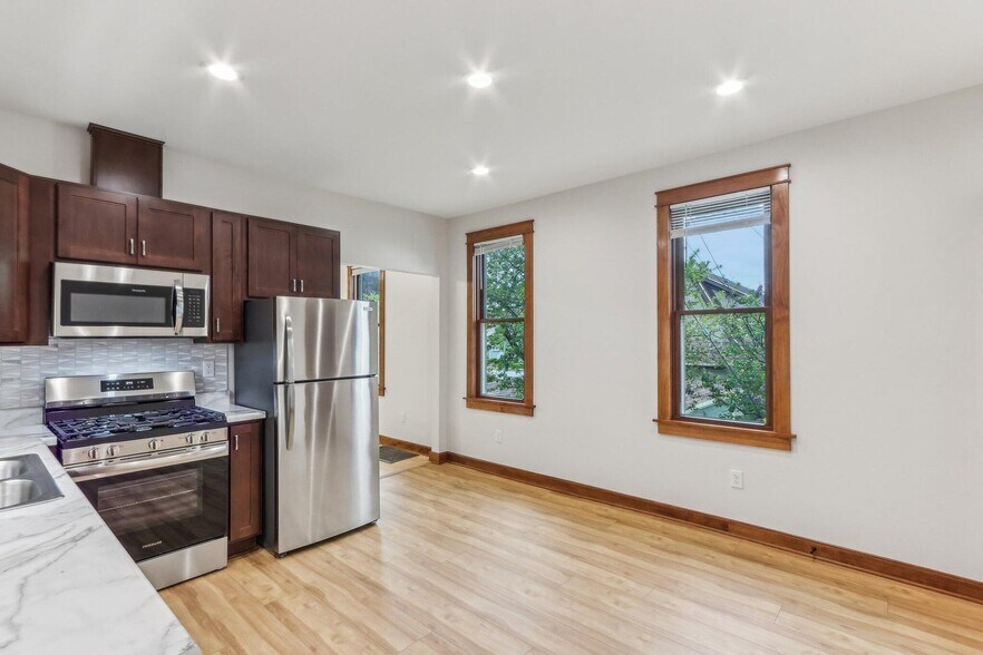 kitchen - 351 E Deer Pl