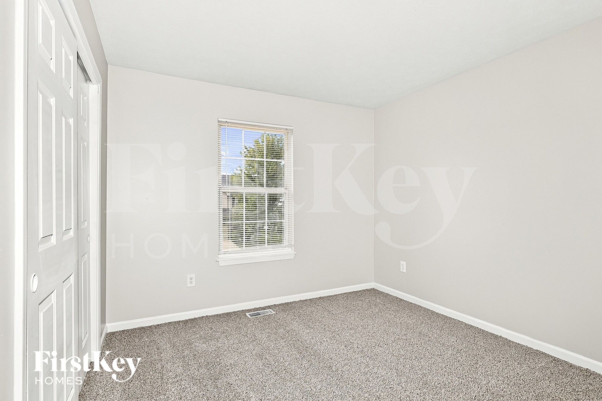 Building Photo - 10368 Platinum Dr