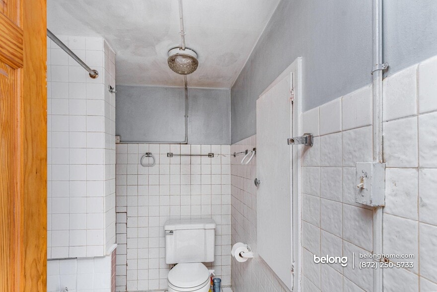 Building Photo - 3536 Front St