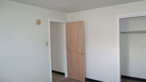 Building Photo - 605 Delaware Ave