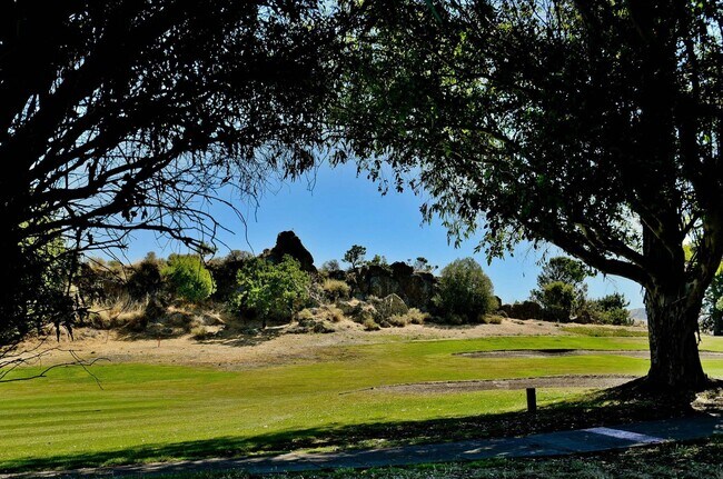 Building Photo - 1463 Marchbanks Dr