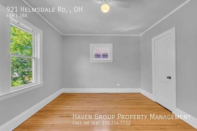 Building Photo - 921 Helmsdale Rd