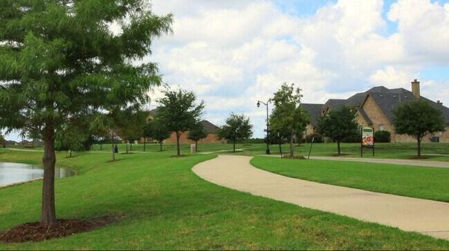 Building Photo - 1253 Binfield Dr