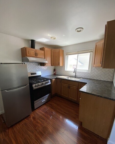 Building Photo - 10 Tollgate Ct