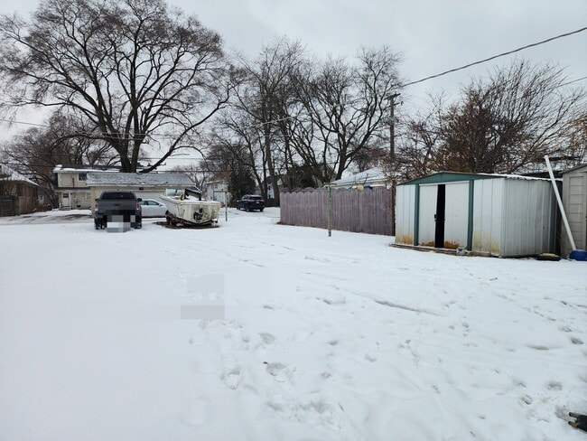 Building Photo - 1032 Lincoln St