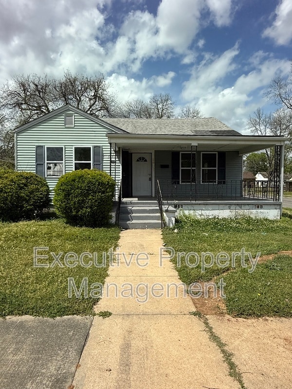 Building Photo - 3100 Ave J