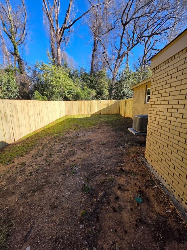 Building Photo - Ragland