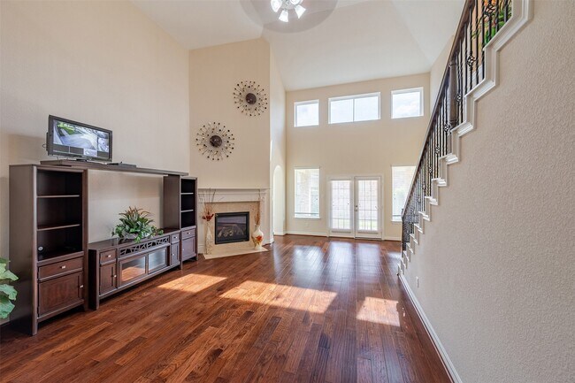 Building Photo - 5214 Lotus Canyon Ct