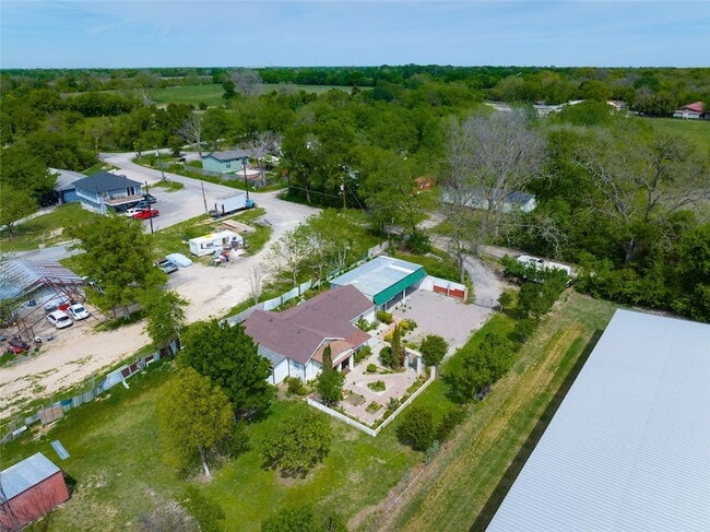 Building Photo - 2543 Co Rd 332