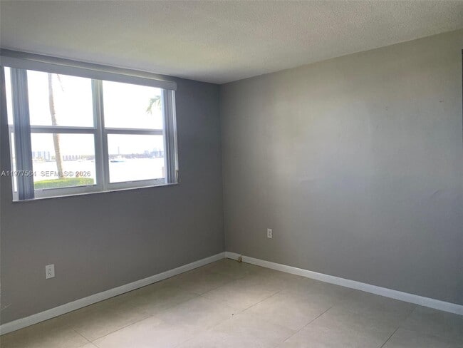 Building Photo - 3010 Marcos Dr