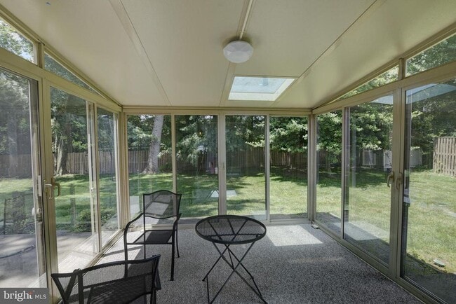 Building Photo - 8521 Tysons Ct
