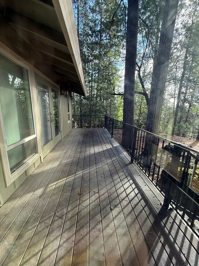 Building Photo - Picturesque Mountain Living with Detached Guest Studio in Alta Sierra