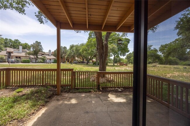 Building Photo - 15 Cypress Fairway Village